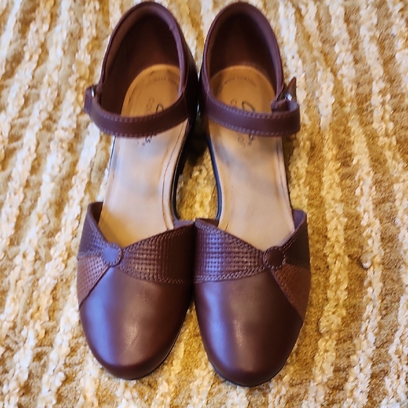 Clarks Dark Brown Ankle Strap Heels - Picture 3 of 11